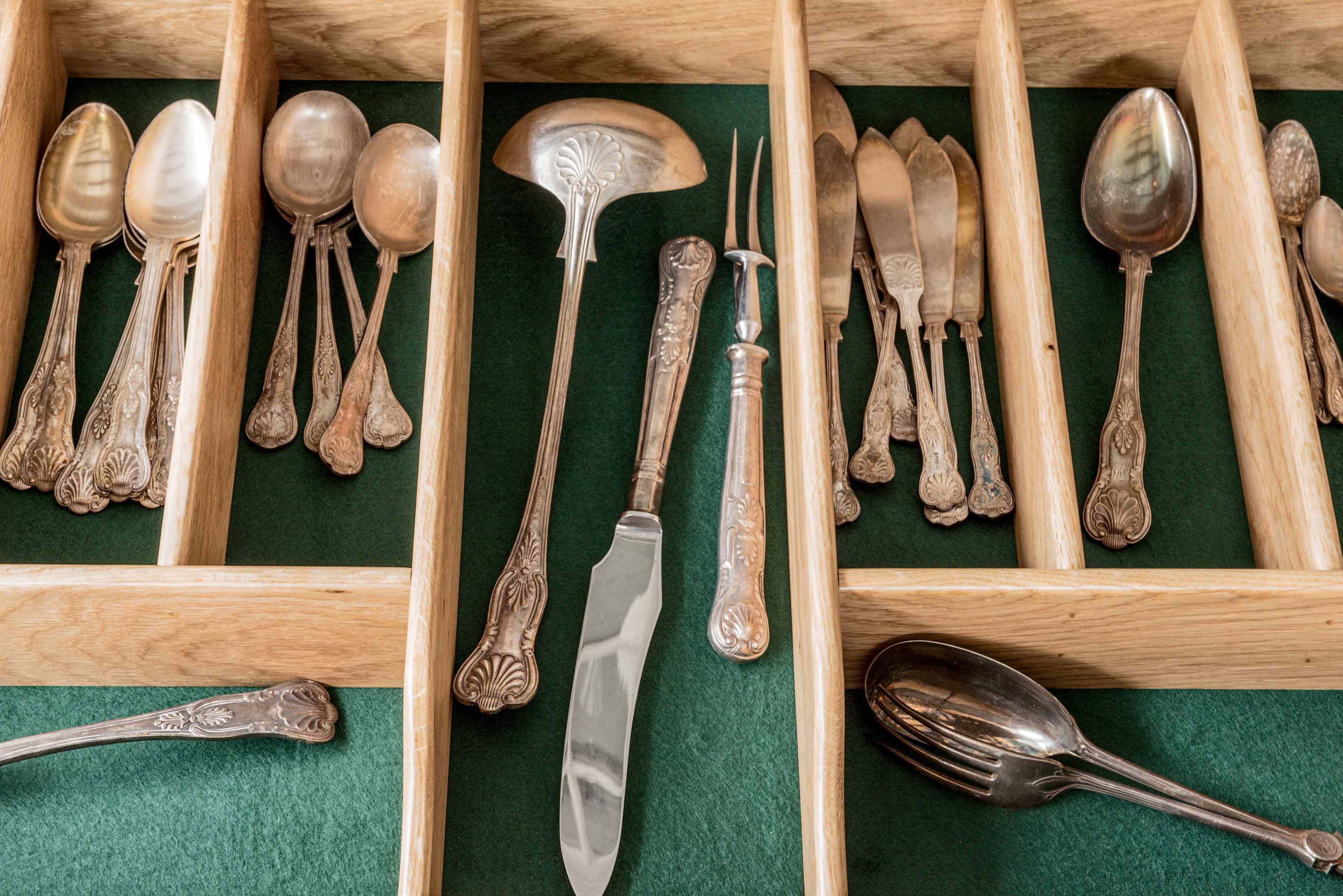 004. Bespoke kitchen shaker style oak cutlery utensil partitioned divider tray Armac Martin Farrow and Ball near Farnham, Surrey